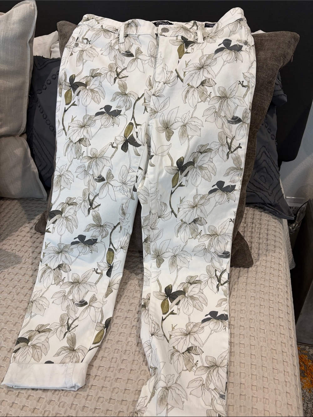 Buffalo David Bitton White Floral Ankle Jeans with Olive Accents